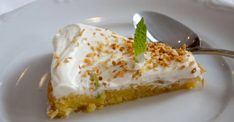 Les erreurs de cuisson qui ruinent un gâteau moelleux